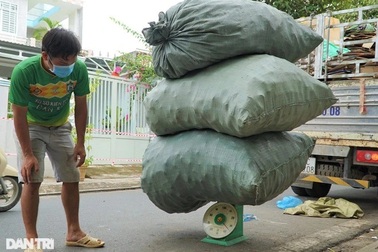 Kiếm tiền triệu sau giãn cách, dân "đồng nát" ở Cần Thơ phấn khởi