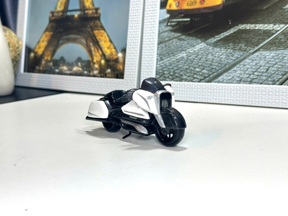 Chàng trai Hà Nội làm xe Vespa, SH bằng đất sét: Trăm triệu cũng không bán - 8 Chàng trai Hà Nội làm xe Vespa, SH bằng đất sét: Trăm triệu cũng không bán - 8