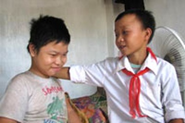 5 năm cõng bạn đến trường