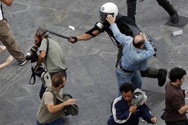 110 nhà báo thiệt mạng trong năm 2015