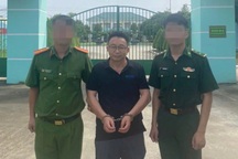 Công an Bình Dương bắt người đàn ông Trung Quốc sau 8 năm trốn truy nã