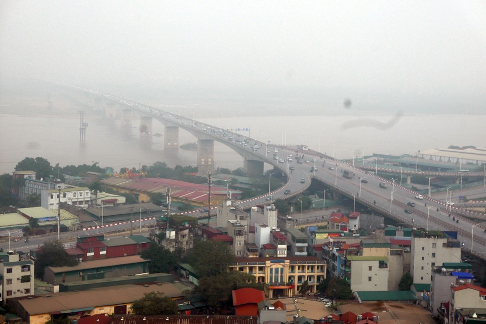 Bầu trời Hà Nội mù mịt, mờ đục bất thường - 7 Bầu trời Hà Nội mù mịt, mờ đục bất thường - 7