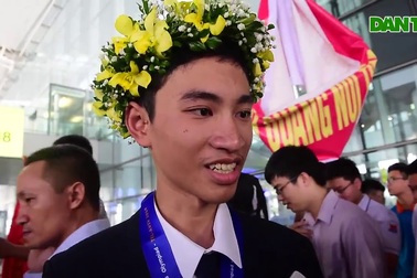 Em Trần Xuân Tùng giành huy chương Vàng Olympic Vật lý quốc tế 2019