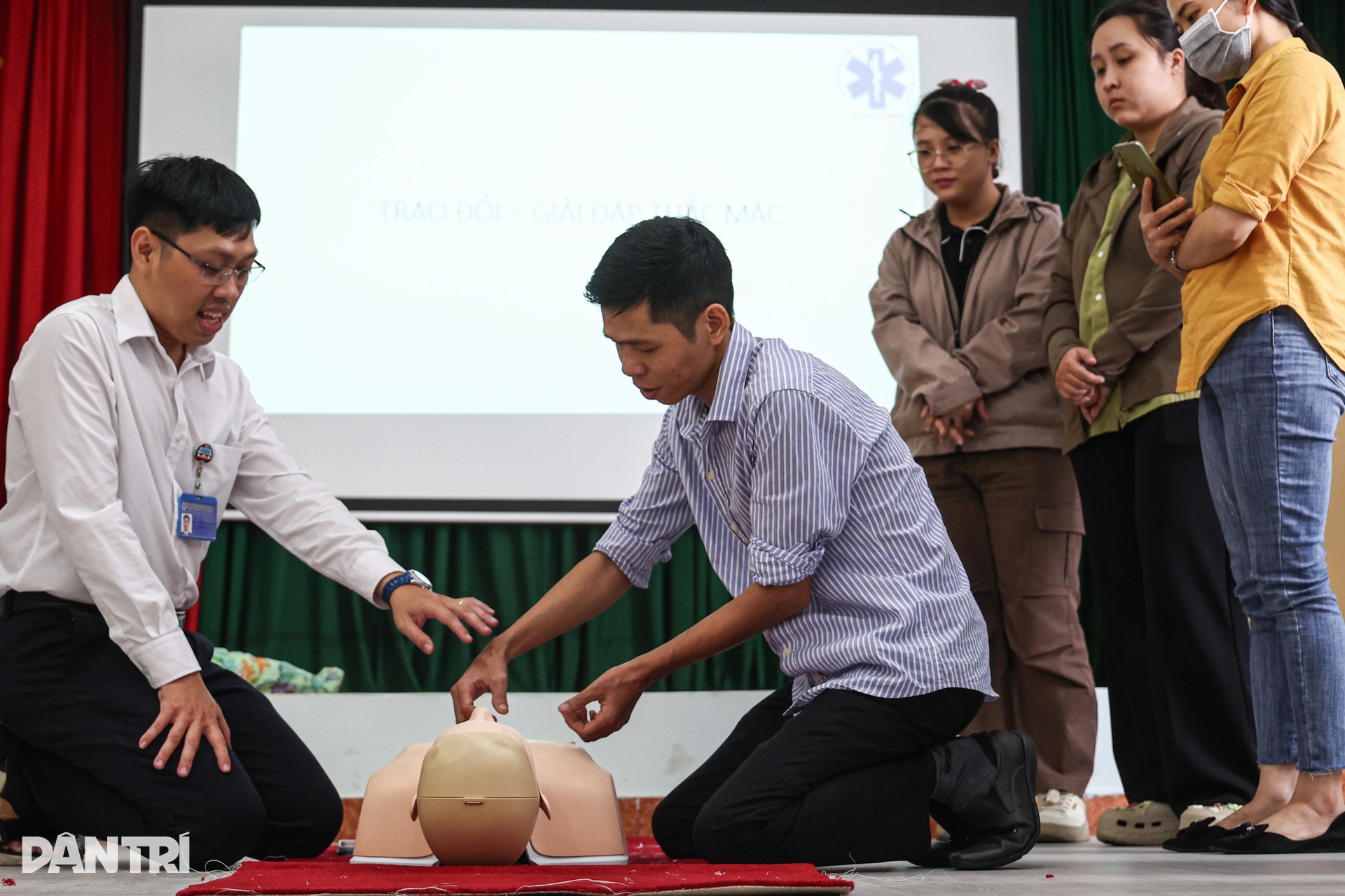 Bên trong lớp học sơ cấp cứu cho người dân tại TPHCM - 1