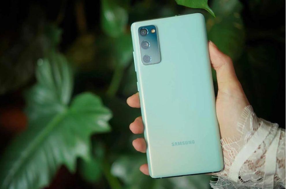 Sở hữu Galaxy S20 FE với chỉ 5,2 triệu đồng, trả góp 0% lãi suất tại FPT Shop - 1 Sở hữu Galaxy S20 FE với chỉ 5,2 triệu đồng, trả góp 0% lãi suất tại FPT Shop - 1