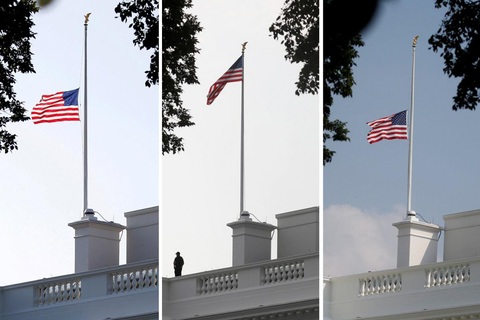 Nhà Trắng lúng túng với nghi thức cờ rủ tưởng niệm ông John McCain