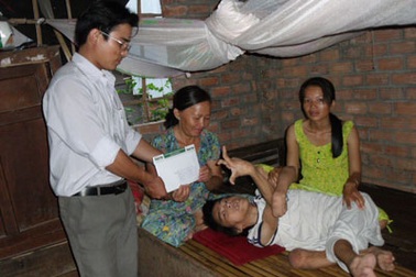 “Người cha ung thư bên đứa con tật nguyền” đã qua đời