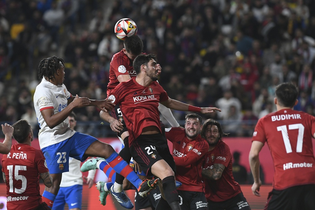 Barcelona chạm trán Real Madrid ở chung kết Siêu Cúp Tây Ban Nha - 1 Barcelona chạm trán Real Madrid ở chung kết Siêu Cúp Tây Ban Nha - 1