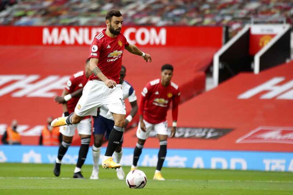 Man Utd 1-6 Tottenham: Địa chấn ở Old Trafford - 17 Man Utd 1-6 Tottenham: Địa chấn ở Old Trafford - 17