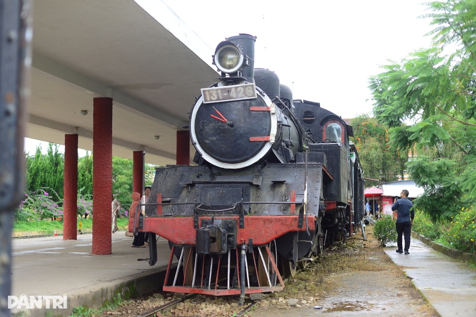 Tuyến đường sắt răng cưa huyền thoại nối cao nguyên với biển cả - 4