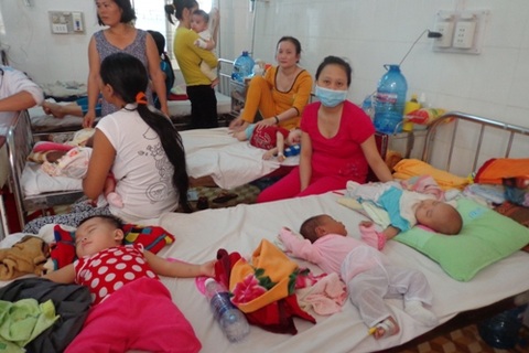 Bệnh viện Đa khoa tỉnh Đắk Lắk quá tải bệnh nhi vì sốt xuất huyết,viêm phổi