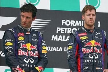 Vettel ngó lơ Webber để giành chiến thắng 