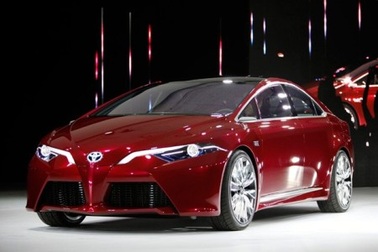 Được mùa xe hybrid và xe chạy điện 