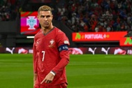 Tuyển Bồ Đào Nha mất hơn một triệu người theo dõi vì Ronaldo