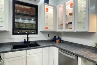 Bên trong nhà thuê hơn 30 m2 của tỷ phú Elon Musk