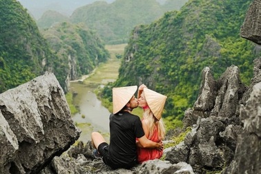 Khám phá điểm ngắm trên cao "triệu like" có tên gọi độc lạ ở Ninh Bình