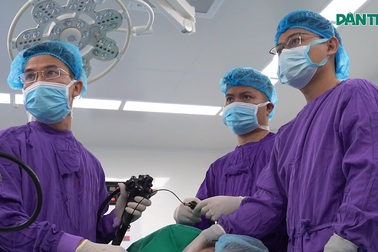 Xem bác sĩ thâm nhập dạ dày truy vết gốc rễ ung thư