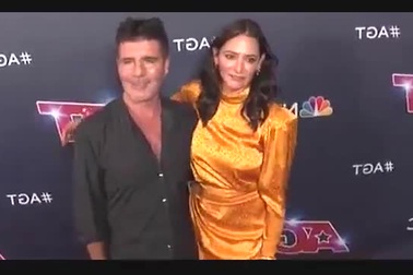 Simon Cowell đẹp đôi bên Lauren Silverman