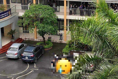 Sinh viên ĐH Công nghệ Giao thông Vận tải ngã từ tầng cao xuống đất