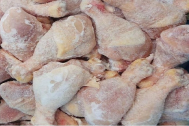 Số liệu gây choáng: Hàng chục nghìn tấn gà thải nhập vào Việt Nam mỗi tháng