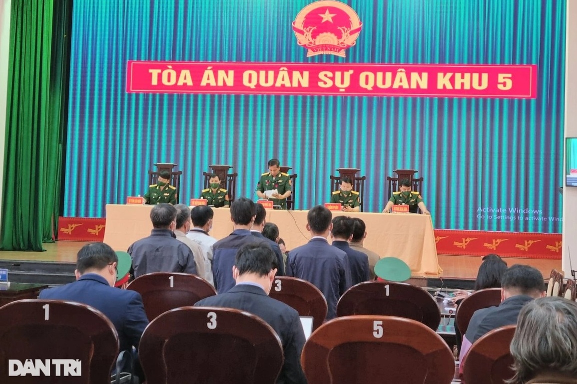 Vụ cao tốc Đà Nẵng - Quảng Ngãi: Cựu thượng tá quân đội lĩnh 4 năm tù - 1 Vụ cao tốc Đà Nẵng - Quảng Ngãi: Cựu thượng tá quân đội lĩnh 4 năm tù - 1