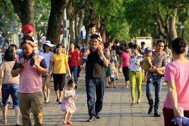 Vợ chồng sinh 2 con một bề chưa được khen thưởng, động viên kịp thời