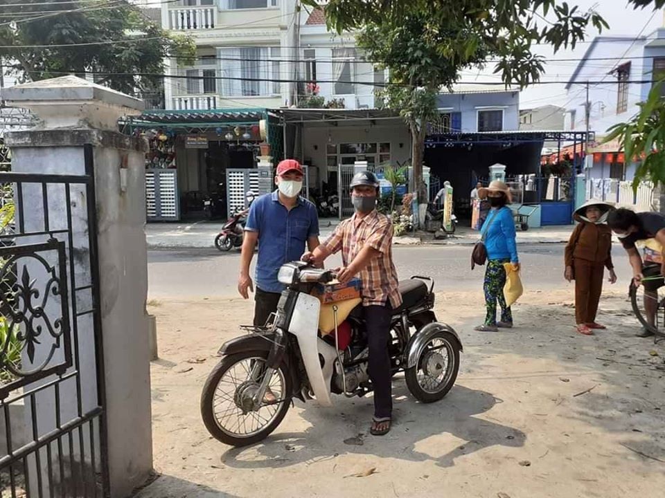 Hỗ trợ anh chị em bán vé số - thông báo nghĩa tình của ông chủ đại lý - 7 Hỗ trợ anh chị em bán vé số - thông báo nghĩa tình của ông chủ đại lý - 7