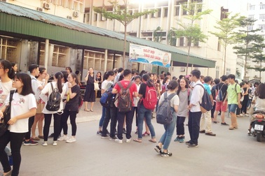 Gợi ý giải đề thi các môn chuyên vào khối 10 THPT Chuyên ĐH Sư phạm Hà Nội