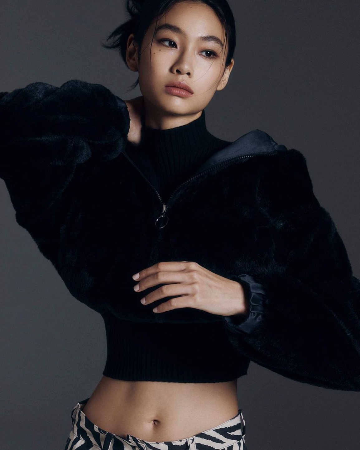 Jung Ho Yeon của Trò chơi con mực lộ dáng gầy gò, tiều tụy - 10 Jung Ho Yeon của Trò chơi con mực lộ dáng gầy gò, tiều tụy - 10