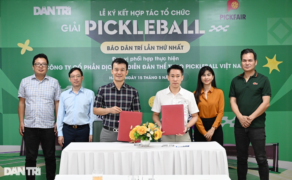 កាសែត Dan Tri និង PICKFAIR បានចុះហត្ថលេខាលើកិច្ចព្រមព្រៀងសហប្រតិបត្តិការដើម្បីរៀបចំការប្រកួតជ្រើសរើសបាល់បោះដំបូង - 3 Báo Dân trí và PICKFAIR ký kết hợp tác tổ chức giải pickleball lần thứ nhất - 3