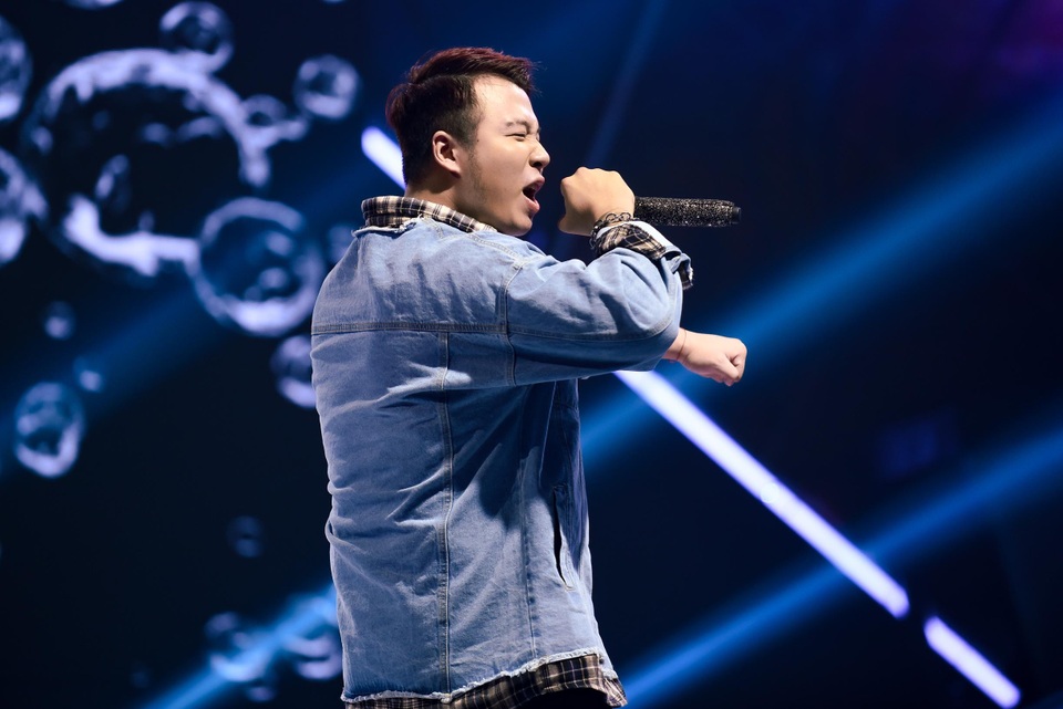 “Nổi da gà” thí sinh King of Rap làm mới hit của diva Hồng Nhung, Bằng Kiều - 6 “Nổi da gà” thí sinh King of Rap làm mới hit của diva Hồng Nhung, Bằng Kiều - 6