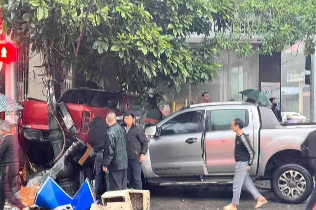 Tai nạn giao thông nghiêm trọng ở Quảng Ninh làm 3 người tử vong - 1 Tai nạn giao thông nghiêm trọng ở Quảng Ninh làm 3 người tử vong - 1