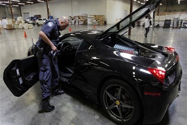 Nhờ đâu lô siêu xe ăn cắp sắp về VN bị phát hiện?