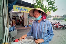 Người đạp xích lô tại Huế: "Vui khi sẽ được hỗ trợ từ gói 62.000 tỷ đồng"