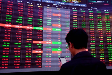 Sếp Hòa Phát, Hoa Sen, Thế Giới Di Động muốn chốt lời cổ phiếu