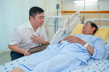 10 bệnh nhân nhường phòng mổ để 5 người cần ghép tạng khẩn có cơ hội sống