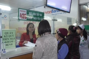 Bất ngờ vì không phải xếp hàng dài thanh toán viện phí