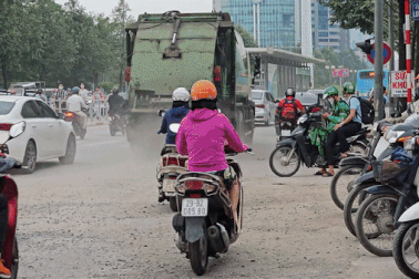 Người dân ám ảnh khi di chuyển qua tuyến đường nối 2 quận nội thành Thủ đô