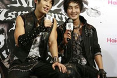 Kangta bị các "fan" của H.O.T phản đối