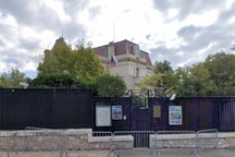 Nổ tại Lãnh sự quán Nga ở Pháp: Nghi vấn bị tấn công khủng bố