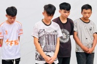 Mang hung khí rồi lái xe lạng lách trên đường, 4 đối tượng bị khởi tố