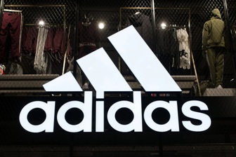 Nghịch lý của Adidas: Doanh thu khắp nơi đều kỷ lục, hụt hơi ở Bắc Mỹ