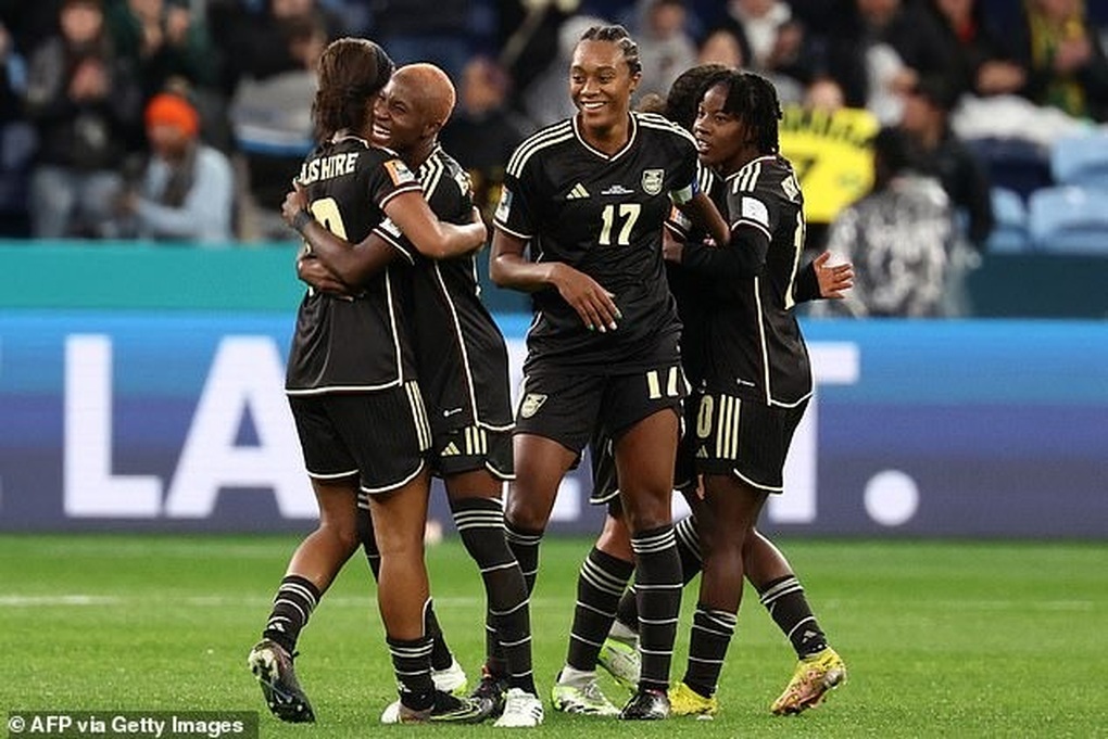 Tuyển nữ Pháp hòa thất vọng trước Jamaica ở World Cup - 3 Tuyển nữ Pháp hòa thất vọng trước Jamaica ở World Cup - 3