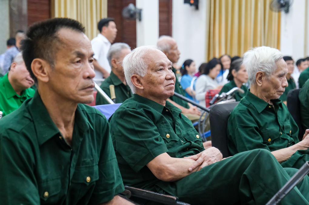 Sửa đổi thủ tục công nhận liệt sĩ đối với thương binh qua đời - 1 Sửa đổi thủ tục công nhận liệt sĩ đối với thương binh qua đời - 1
