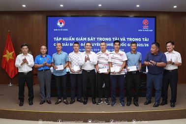 Khai mạc chương trình tập huấn giám sát, trọng tài các giải BĐCNQG 2025/26