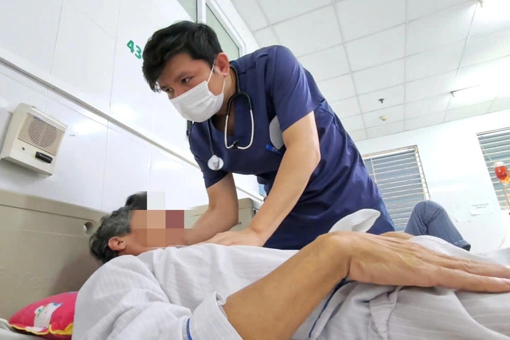 Món nhậu khiến người đàn ông bất ngờ bị điếc, viêm màng não - 1