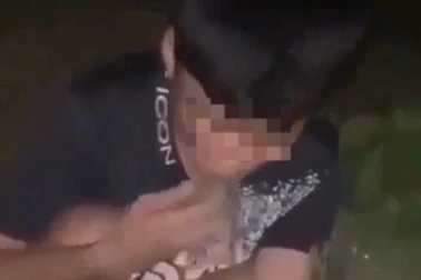 Từ vụ học sinh bị ép ăn đất: Đã răn đe sao bạo lực học đường vẫn nhiều?