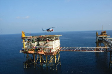 Giá dầu giảm sâu có thể khiến ngân sách giảm thu khoảng 70.000 tỷ đồng