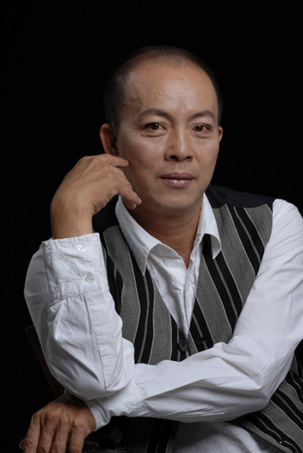 Loạt ồn ào liên tiếp bủa vây showbiz Việt - 5 Loạt ồn ào liên tiếp bủa vây showbiz Việt - 5