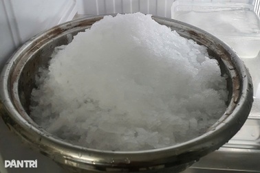 2 cơ sở cung cấp nước đá cho trường học ở TPHCM bị đình chỉ hoạt động